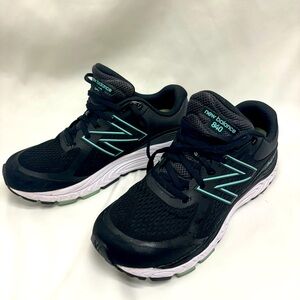 Women’s New Balance shoes Like New Size 10